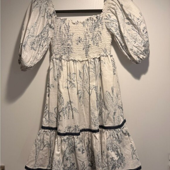 Sachin + Babi Cream and Gray Smocked Top - Picture 4 of 5